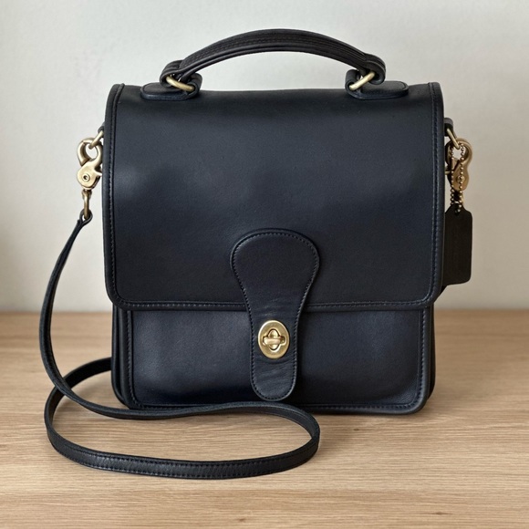💙SOLD💙 Vintage Coach Station Bag Navy Leather Crossbody H8G-5130 - Picture 1 of 16